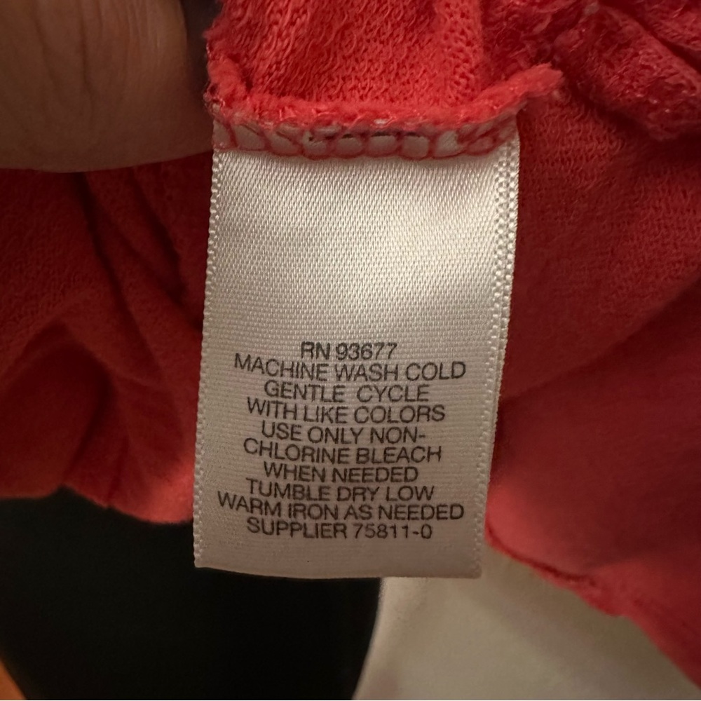 Liz Claiborne Weekend Coral V-Neck Top | Size Medium - Picture 7 of 7